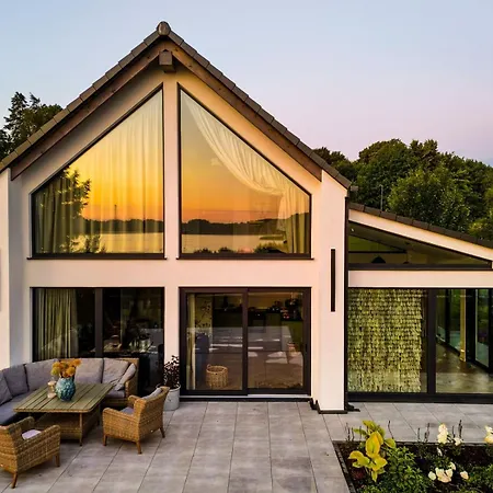 Velur Haus Villa