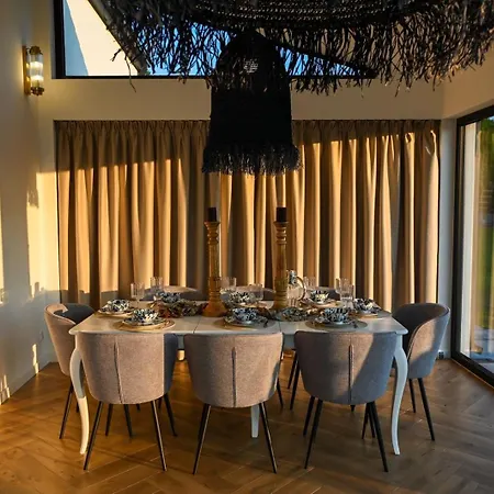 Villa Velur Haus *